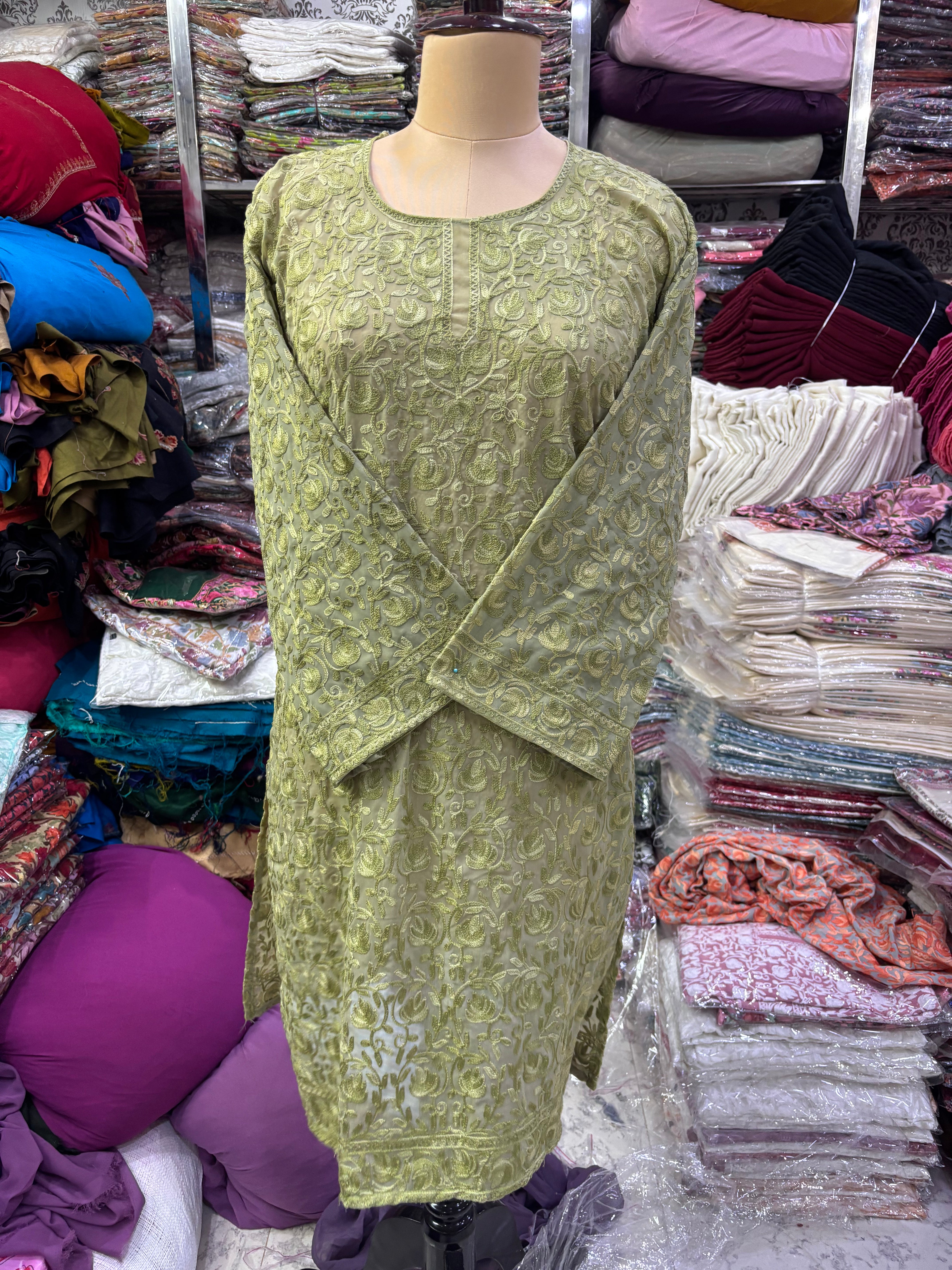 Georgette embroidery kurti size freesize upto46  inches