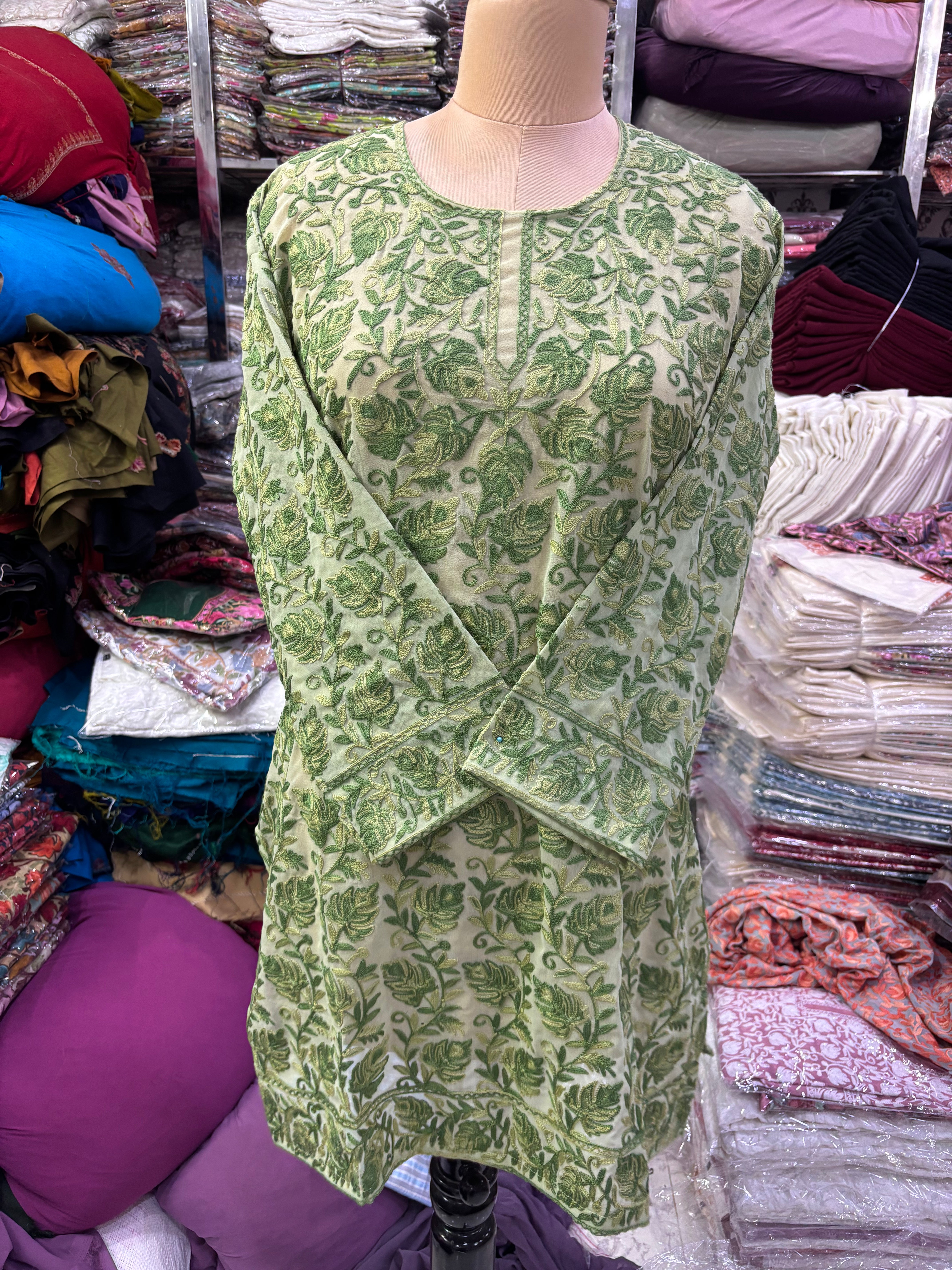 Georgette embroidery kurti size freesize upto46  inches